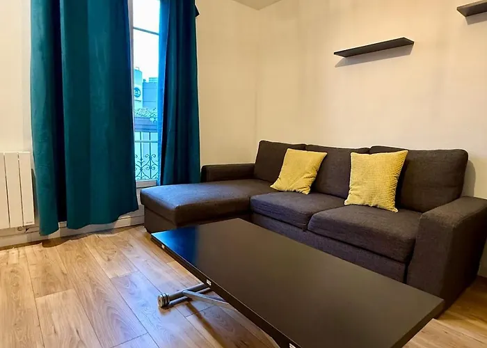 Modern Bright 2 Bedroom 17 Appartement Parijs